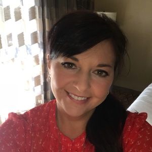 Meet your Posher, Alisha